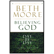 447989: Believing God Day by Day: Growing Your Faith All Year Long