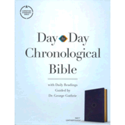758015: CSB Day-by-Day Chronological Bible--soft leather-look, navy